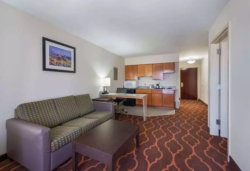 בית מלון כפרי Quality Inn & Suites Huntsville Research Park Area