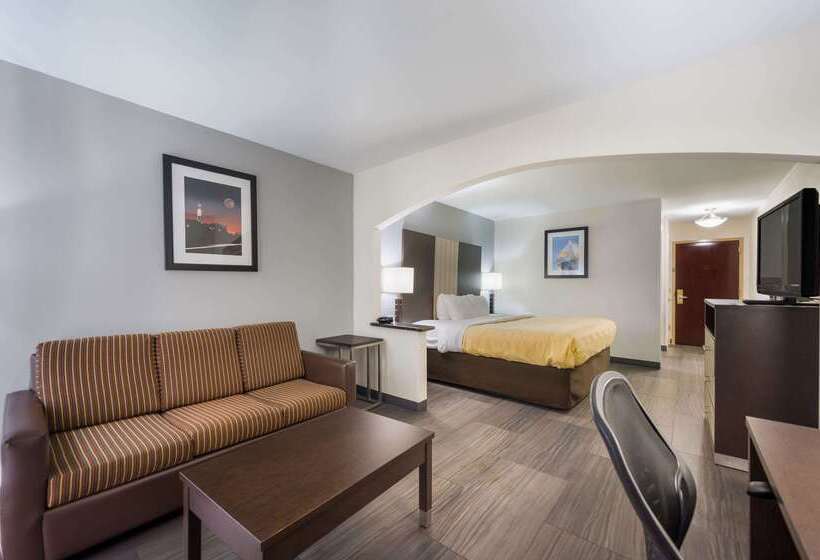 فندق Quality Inn & Suites Huntsville Research Park Area
