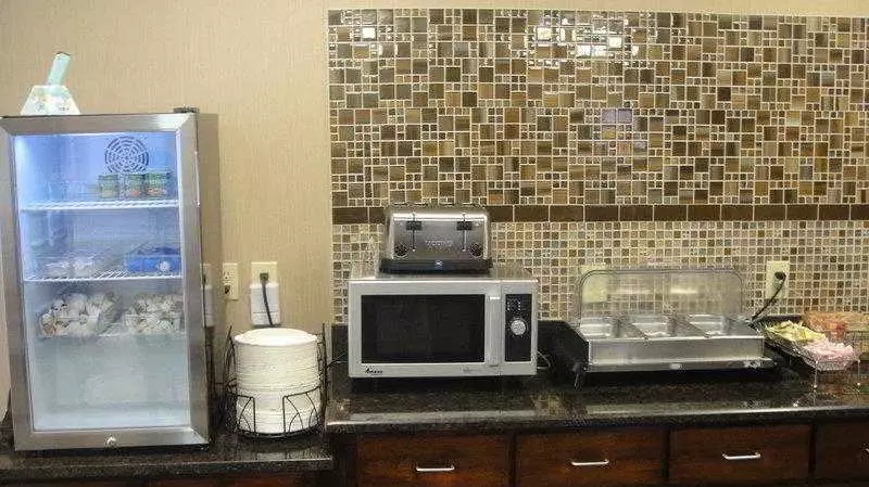 בית מלון כפרי Quality Inn & Suites Huntsville Research Park Area