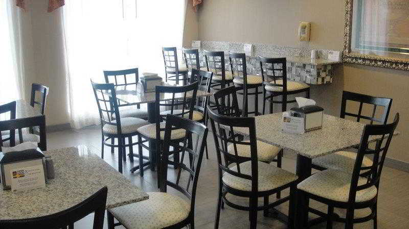 فندق Quality Inn & Suites Huntsville Research Park Area