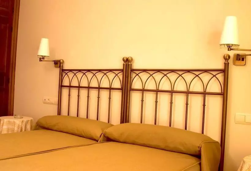 Сельский отель Palacio De Monfarracinos