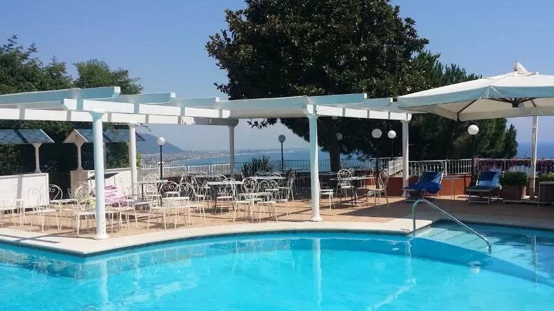 هتل Villa Poseidon & Events