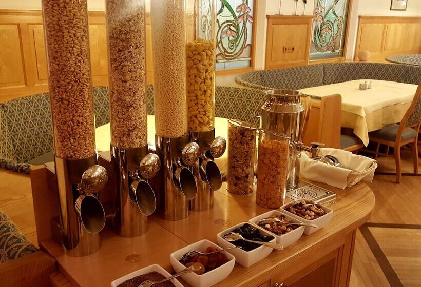 ホテル Zum Mohren