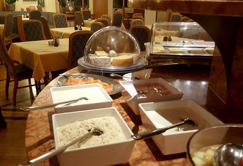 ホテル Zum Mohren