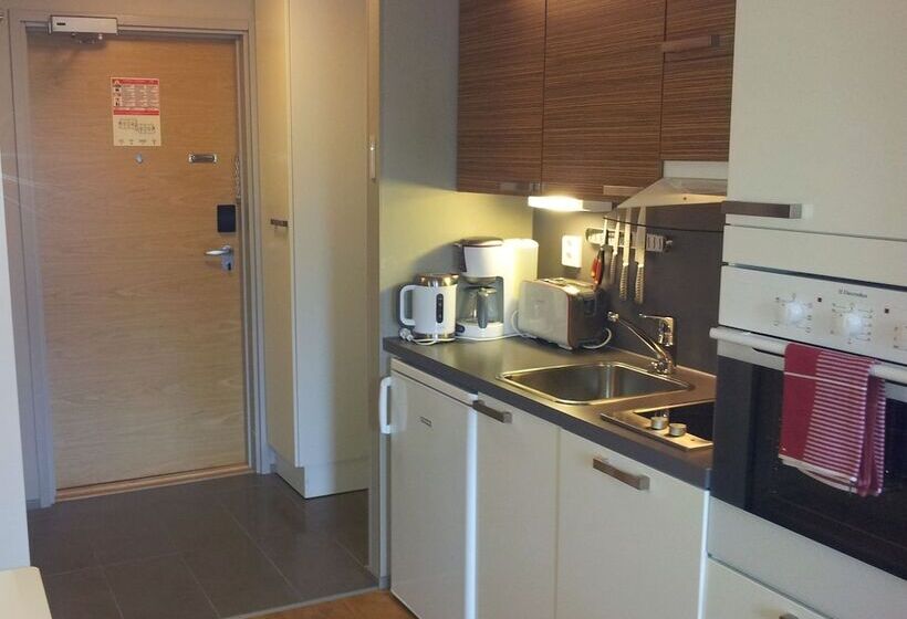 Levi Suites Levin Klubi