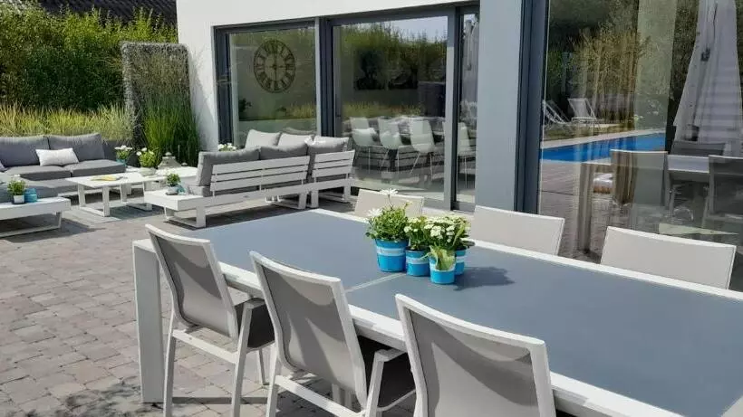 Villa Blue Garden B&b Vlaamse Ardennen Nabij Pairi Daiza
