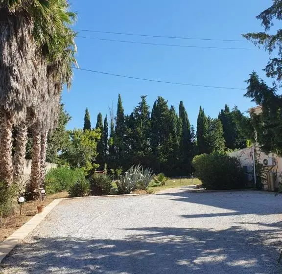 Aamiaismajoitus (B&B) Au Secret Des Brégines