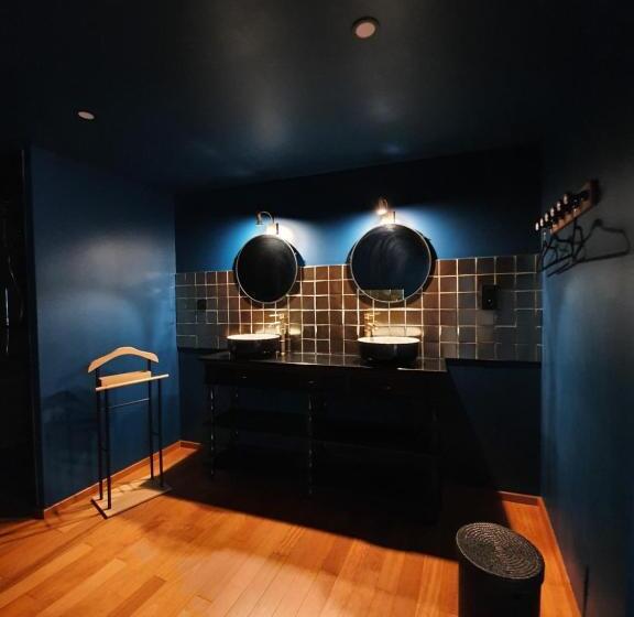 تختخواب و صبحانه Au Secret Des Brégines