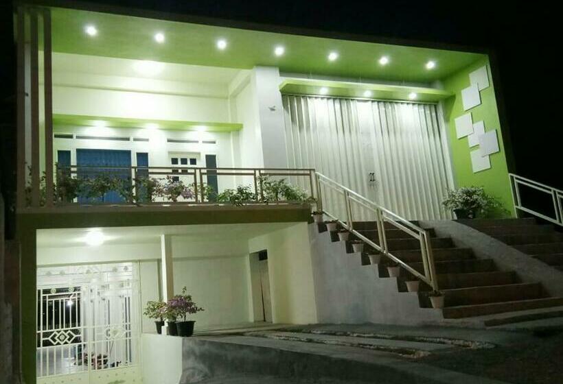 ユースホステル Penginapan Dzaky Sungai Penuh  Penginapan Syariah