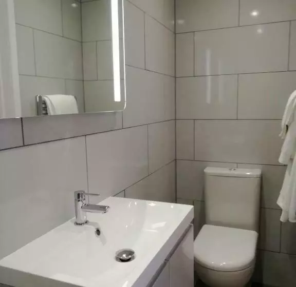 تختخواب و صبحانه Sea Breeze