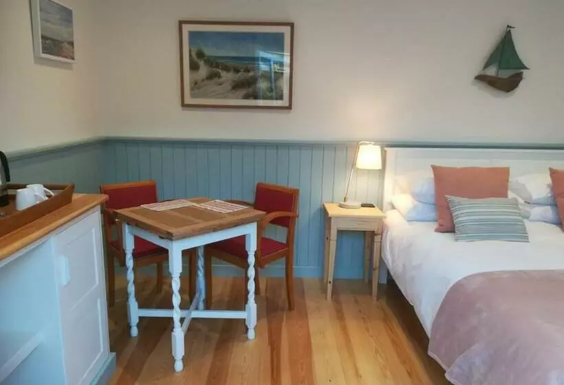 تختخواب و صبحانه Sea Breeze