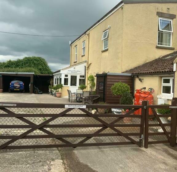 Old Gloucester Road Farm Bed And Breakfast