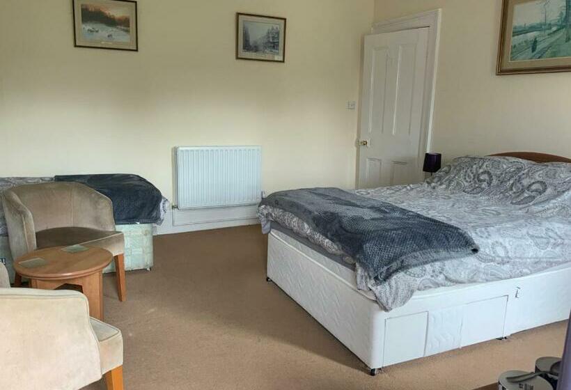 Old Gloucester Road Farm Bed And Breakfast