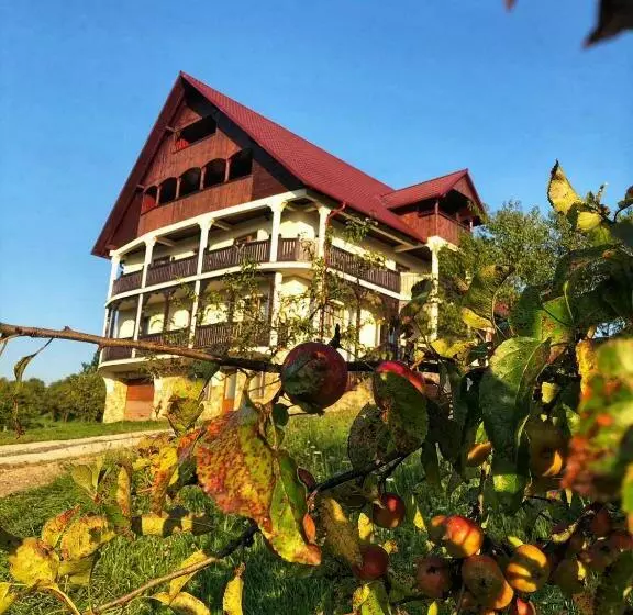 Majatalo Conacul Lupilor