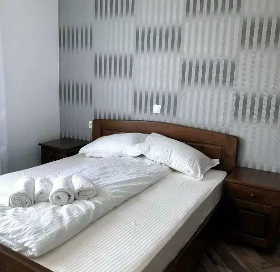 Majatalo Conacul Lupilor