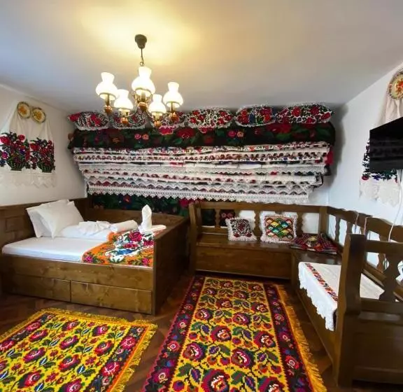 Majatalo Conacul Lupilor