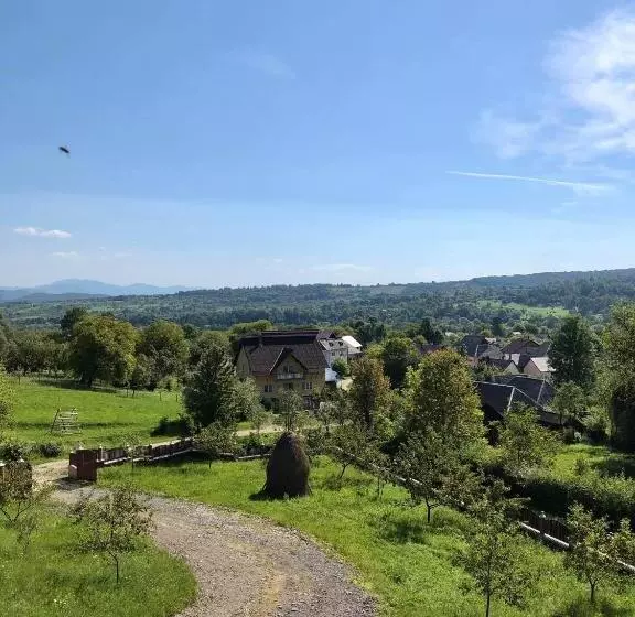 Majatalo Conacul Lupilor