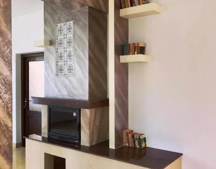 Majatalo Conacul Lupilor