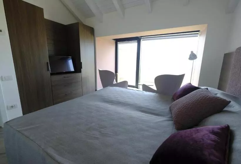 ベッドアンドブレックファースト Cirasa Luxury Country House