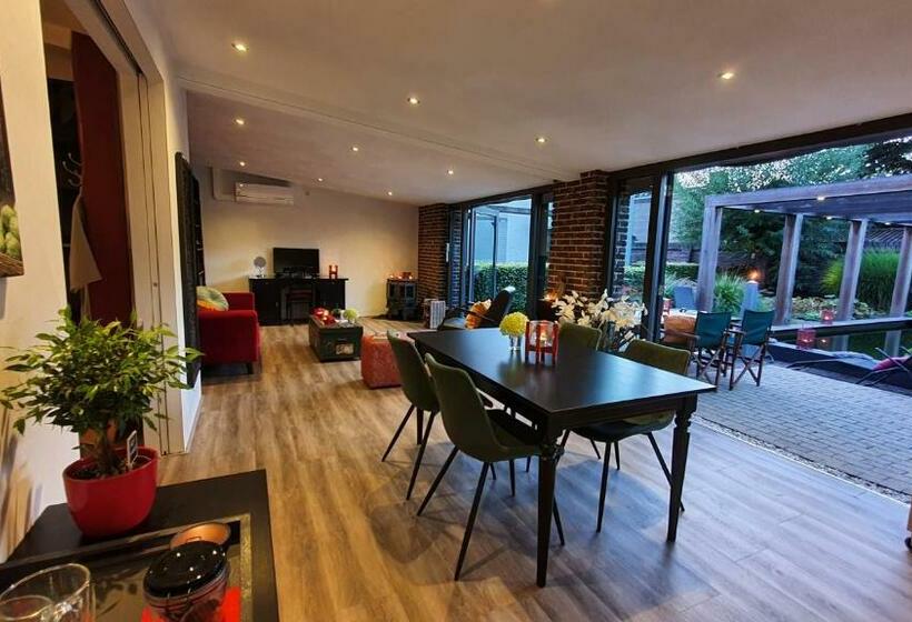 Downtown Hideaway, B&b Grand Deluxe