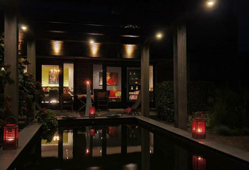 Downtown Hideaway, B&b Grand Deluxe