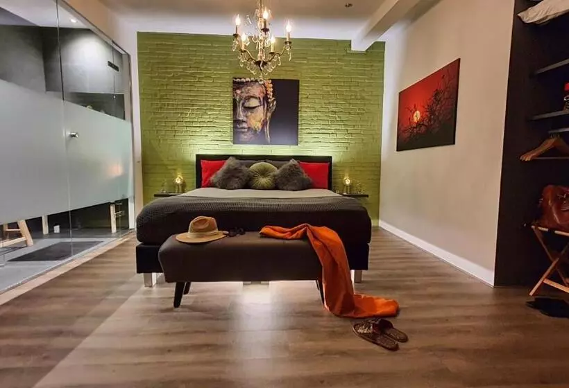 Downtown Hideaway, B&b Grand Deluxe