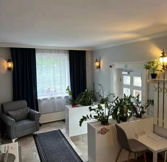 ペンション Jager Guesthouse