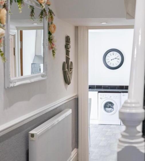 Pensjonat Megs Island Guest House