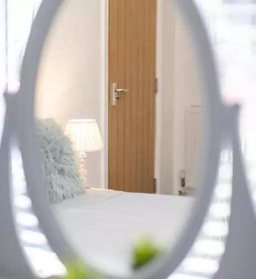 Majatalo Megs Island Guest House