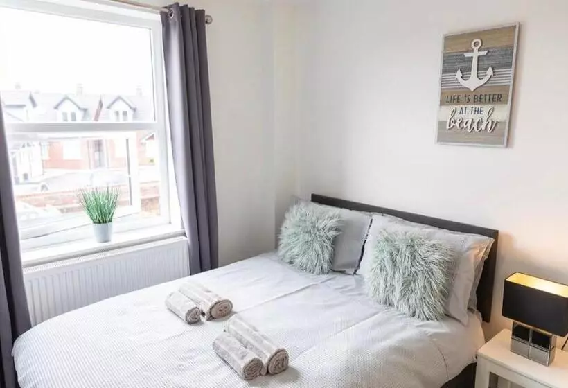 Majatalo Megs Island Guest House