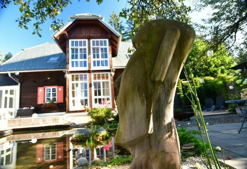 Aamiaismajoitus (B&B) Naturforsthaus Gartenblick Für Hunde Und Naturverbundene Menschen