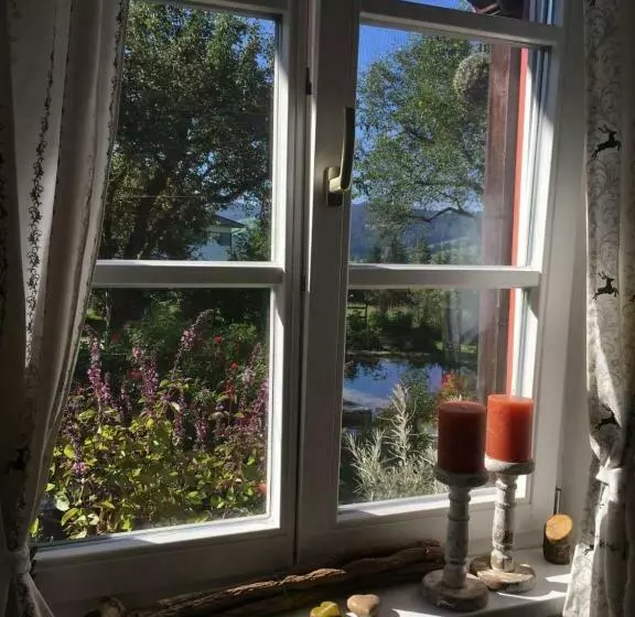 Aamiaismajoitus (B&B) Naturforsthaus Gartenblick Für Hunde Und Naturverbundene Menschen