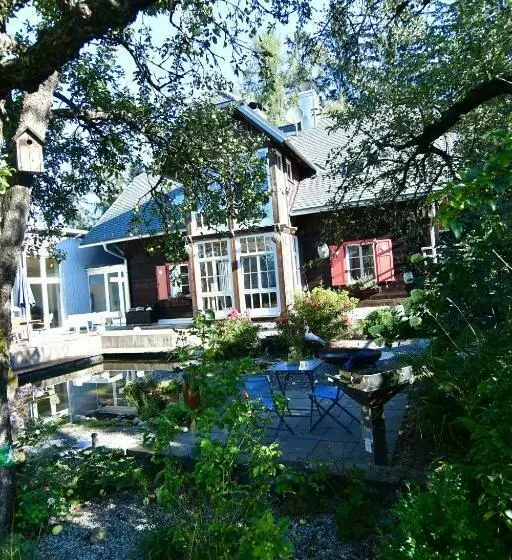 Aamiaismajoitus (B&B) Naturforsthaus Gartenblick Für Hunde Und Naturverbundene Menschen