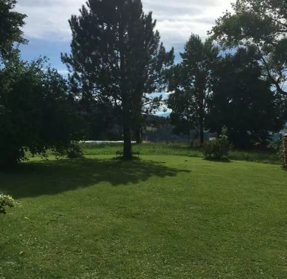 Aamiaismajoitus (B&B) Naturforsthaus Gartenblick Für Hunde Und Naturverbundene Menschen