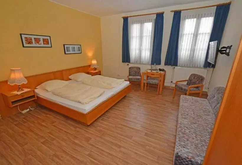 Hotelli Weinhaus Hehner Kiltz