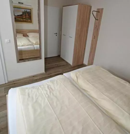 Hotelli Weinhaus Hehner Kiltz