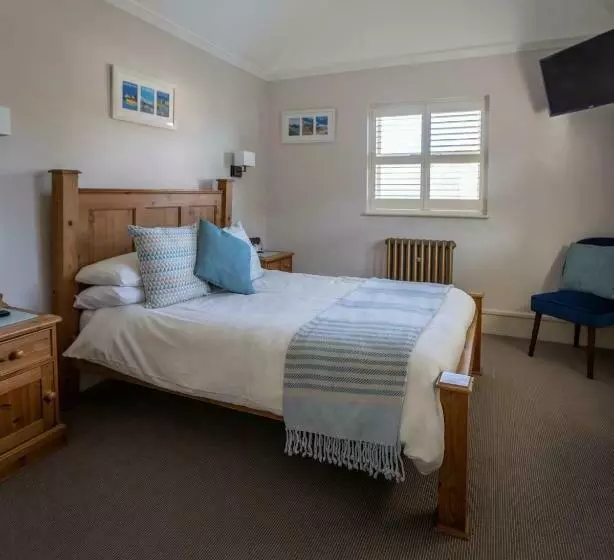 Majatalo Cranborne House