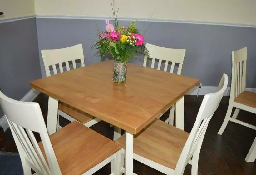 ペンション Maid Of Erin Guesthouse