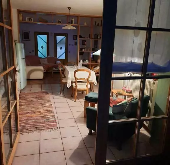 Aamiaismajoitus (B&B) Alla Curva Di Elia Manzoni