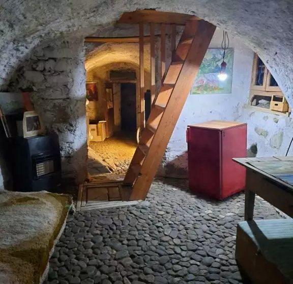 Aamiaismajoitus (B&B) Alla Curva Di Elia Manzoni