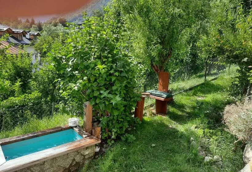 Aamiaismajoitus (B&B) Alla Curva Di Elia Manzoni