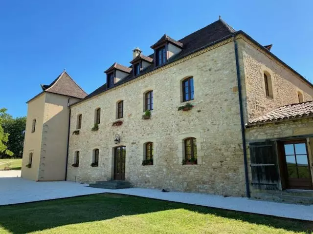 ベッドアンドブレックファースト Domaine De Cazal   Chambres D Hôtes Avec Piscine Au Cœur De 26 Hectares De Nature Préservée