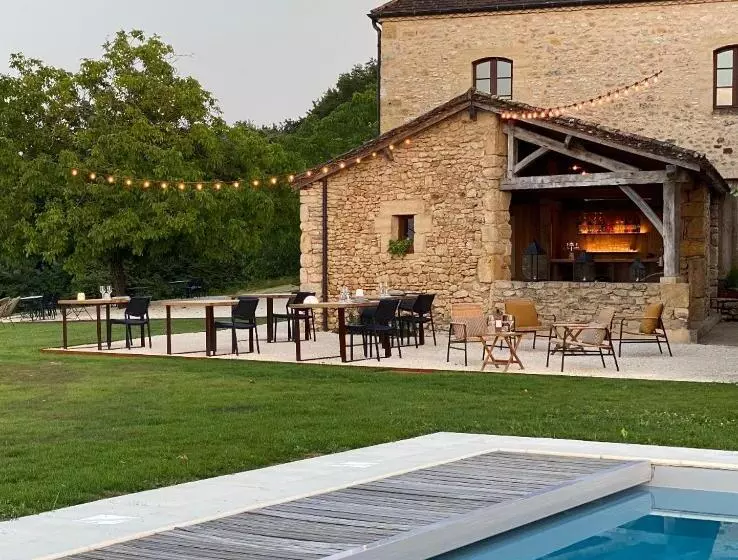 ベッドアンドブレックファースト Domaine De Cazal   Chambres D Hôtes Avec Piscine Au Cœur De 26 Hectares De Nature Préservée