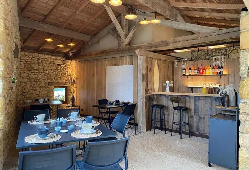 ベッドアンドブレックファースト Domaine De Cazal   Chambres D Hôtes Avec Piscine Au Cœur De 26 Hectares De Nature Préservée