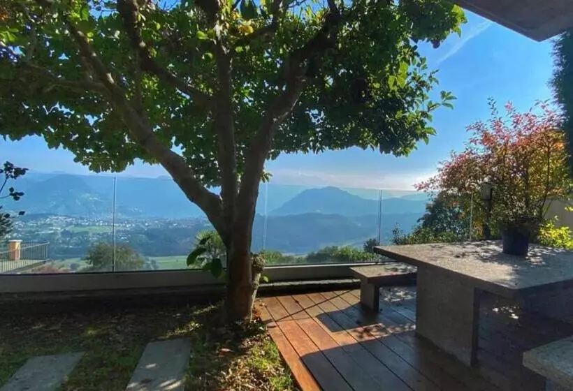 ベッドアンドブレックファースト Family Suite With Garden And Amaizing View To Lugano