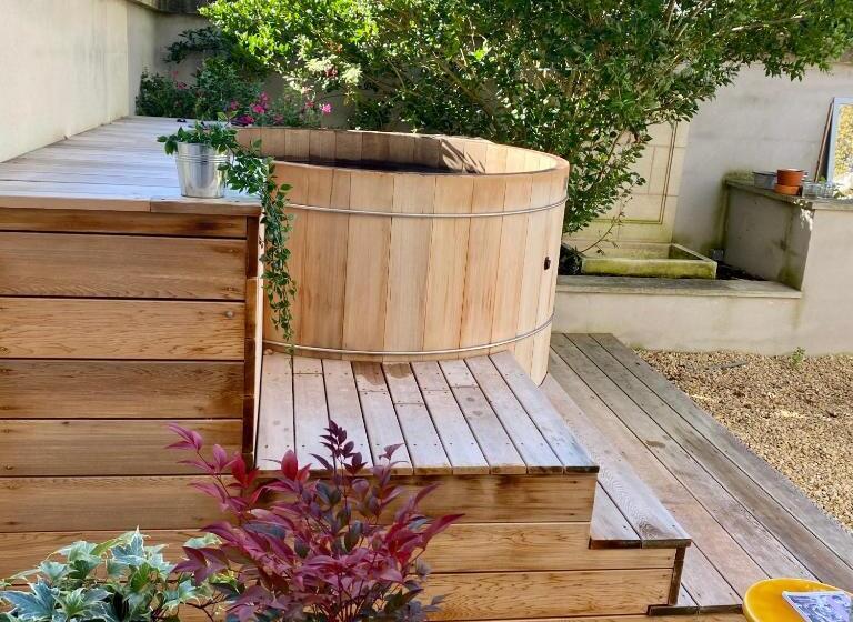 مبيت وإفطار Gîte Verveine Bain Nordique Jacuzzi L écrin De Verdure Chinon