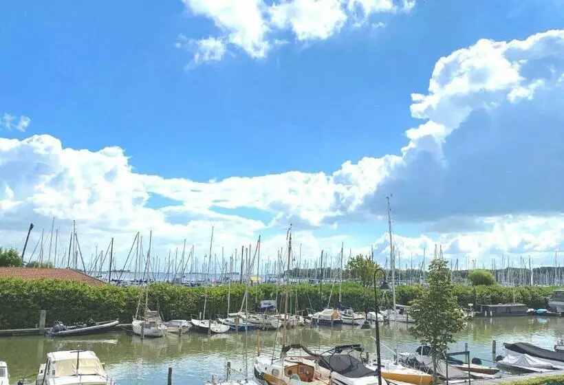 Aamiaismajoitus (B&B) Who S Anton For You Or Two, Monnickendam Near Amsterdam