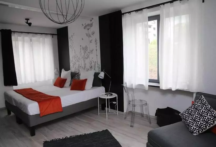 Majatalo La Petite Maison 1933