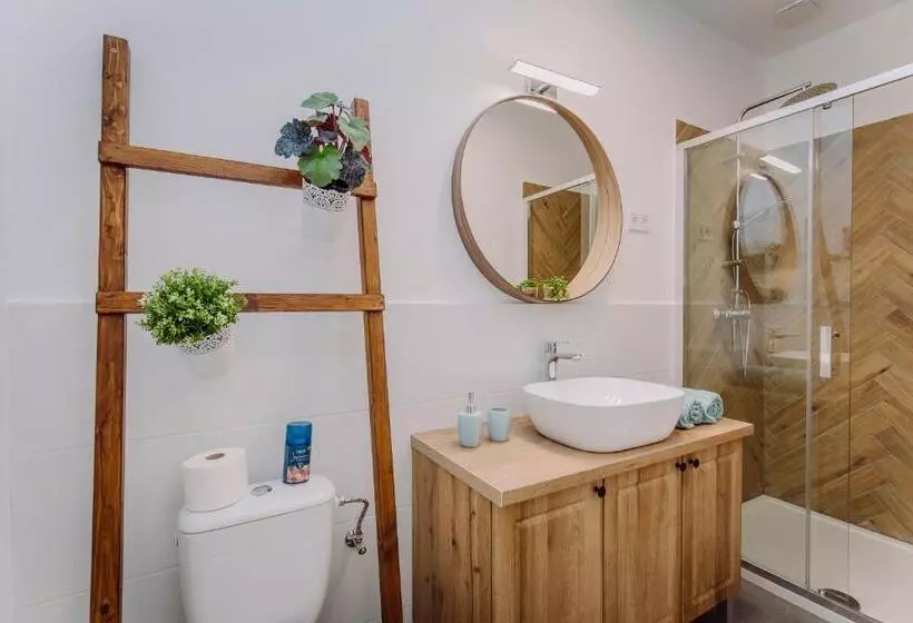پانسیون Nádas Center Home Badacsony