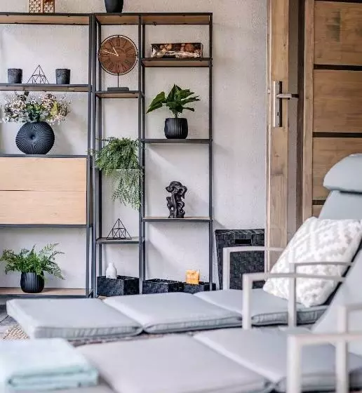 پانسیون Nádas Center Home Badacsony